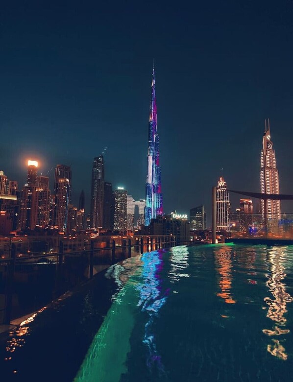 Pool - Panoramic Burj Khalifa View Luxury Penthouse 1BR (Dubai)