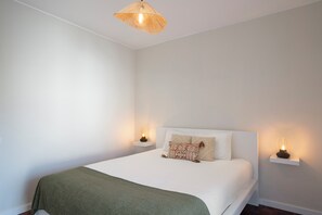 1 habitación, tabla de planchar con plancha, wifi y ropa de cama 
