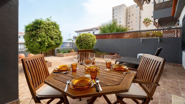 تناول الطعام بالخارج
