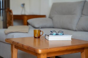 TV - Acaymo Sunset Apartment (Candelaria)