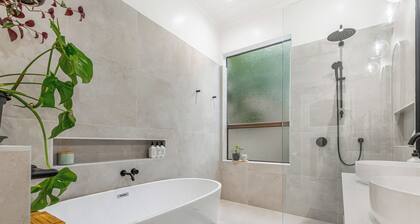 Tranquil Haven 2 BR and 1.5 BA Home Zodiak Stays