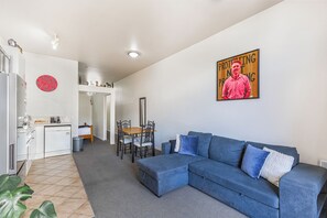 Apartment | Living area - 1BR Grey Lynn Haven+Parking, Balcony Zodiak Stays (Auckland)