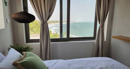 Charming luxury 2-bedroom apartment with Sea Views. 60 mins from Accra Airport.
