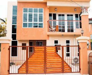 Exterior detail - Charming 2-bedroom, 2-bathroom apartment with WiFi and AC in enchanting Kingston (Kingston)