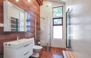 Shower - Awesome home in Löttorp (Löttorp)