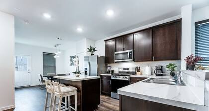 Entire Couzy House - New House w/pool