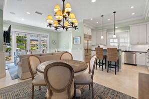 Dining - The Beachcomber  (Newport Beach)
