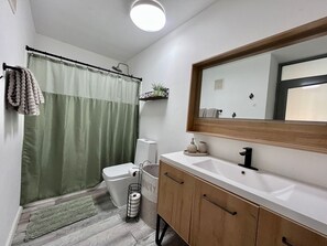 Shower, hair dryer, towels, soap - Sea View Villa (Rincon)