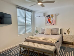 1 chambre, fer et planche à repasser, lit parapluie, Wi-Fi gratuit