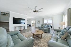 TV - Gulf-front home w/double balcony, W/D, internet & amazing views - dog-friendly (Dauphin Island)