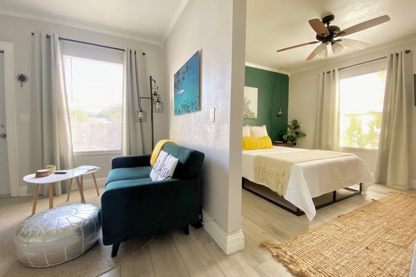 1 chambre, fer et planche à repasser, lit parapluie, Wi-Fi