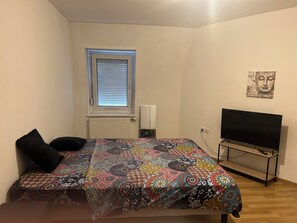 2 Schlafzimmer, Bügeleisen/Bügelbrett, kostenloses WLAN, Bettwäsche