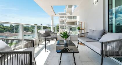King Beds, Rooftop, Balcony, Gym, Pool