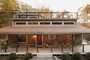 Exterior - Secluded Catskills 3BR w/ Hot Tub and Roof Deck (Pond Eddy)