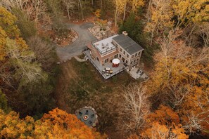 Exterior - Secluded Catskills 3BR w/ Hot Tub and Roof Deck (Pond Eddy)