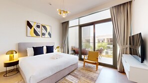 4 bedrooms, in-room safe, iron/ironing board, free WiFi