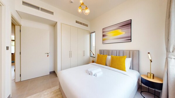 4 bedrooms, in-room safe, iron/ironing board, free WiFi