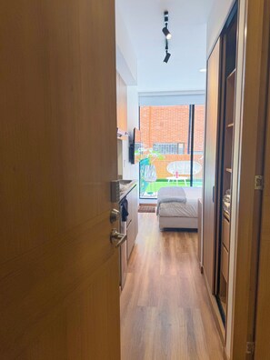 In-room safe, desk, iron/ironing board, WiFi