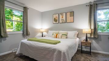 3 bedrooms, iron/ironing board, travel crib, free WiFi