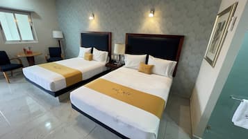 Deluxe Double Room | Laptop workspace, iron/ironing board, free WiFi