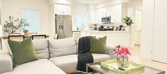 Cozy 2-bedroom apt West University Health Sciences Pomona 