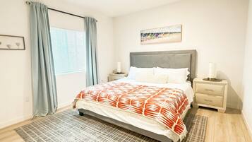 2 bedrooms, desk, iron/ironing board, WiFi
