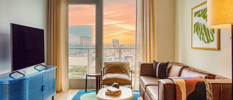 1BDR Suite w/ Sleeper Sofa | Living area