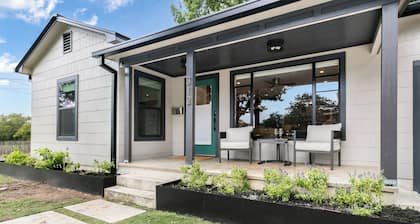 Sage's Nest | 2/1, Hot Tub, Gas Firepit, Full Kitchen, Yard Games + Game Room