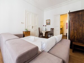 1 chambre, fer et planche à repasser, Wi-Fi, draps fournis