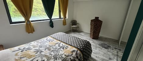 2 makuuhuonetta, vauvan matkasänky, Wi-Fi, vuodevaatteet