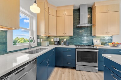 7205-The Cure, 5-Bedroom House in Salvo, NC with Private Pool