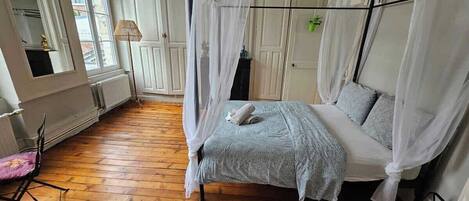 2 habitaciones, cuna de viaje, wifi y ropa de cama