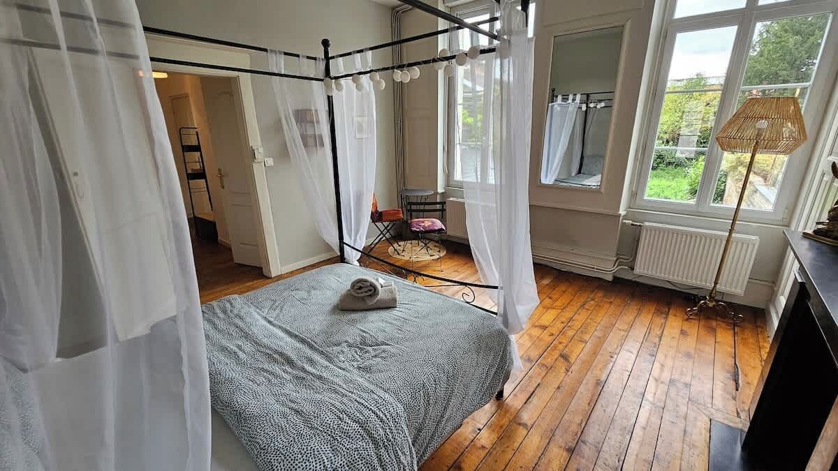 3 chambres, lit parapluie, Wi-Fi, draps fournis