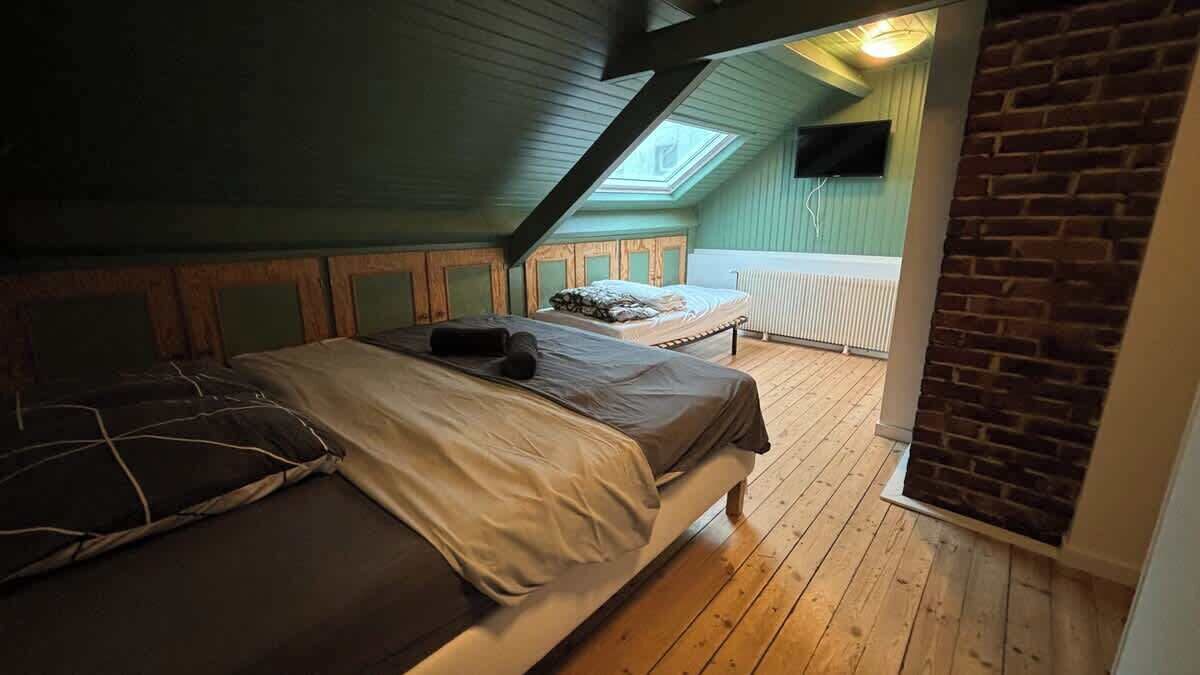 8 chambres, lit parapluie, Wi-Fi, draps fournis