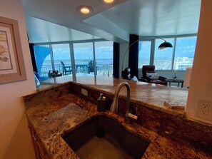 Interior - Weekly discount! 27th Floor 2BR 2BA incredible views! (Daytona Beach)