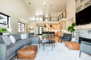 Smart TV, fireplace, table tennis