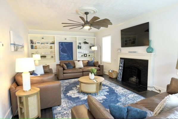 Smart-TV, Bücher, Computerbildschirme