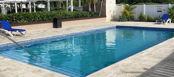 Modern, Cozy, Airy 3-Bedroom Tropical Escape in Oceanpointe, Hanover, Jamaica