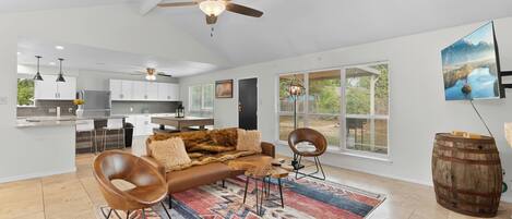 Smart-TV, Tischtennisplatte