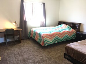 4 Schlafzimmer, Bügeleisen/Bügelbrett, WLAN, Bettwäsche