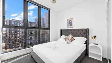 3 bedrooms, iron/ironing board, free WiFi, bed sheets