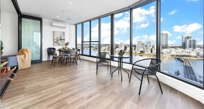 High level Fabulous view 3Beds APT in WWP