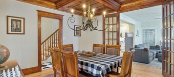 Luxury 2 Bedroom 1.5 Bath Town Home/ Walk to Elmwood/ Garage/ EV Charger/ AC