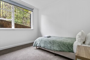 Iron/ironing board, free WiFi, bed sheets