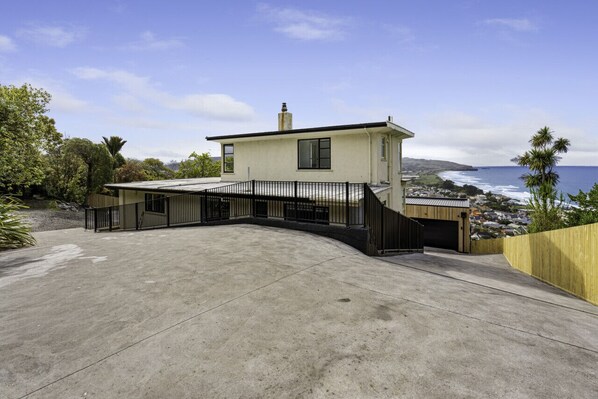 Exterior - St Clair Heights-Ocean views (Dunedin)