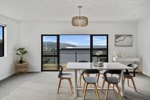 Dining - St Clair Heights-Ocean views (Dunedin)