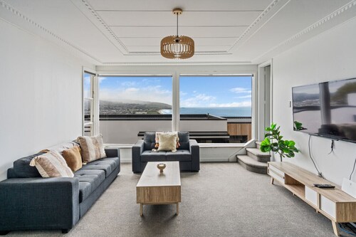 St Clair Heights-Ocean views