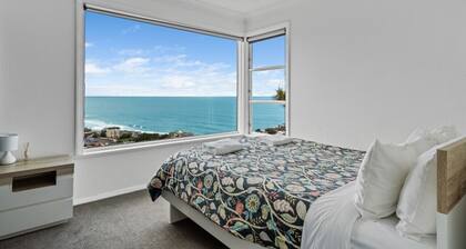 St Clair Heights-Ocean views