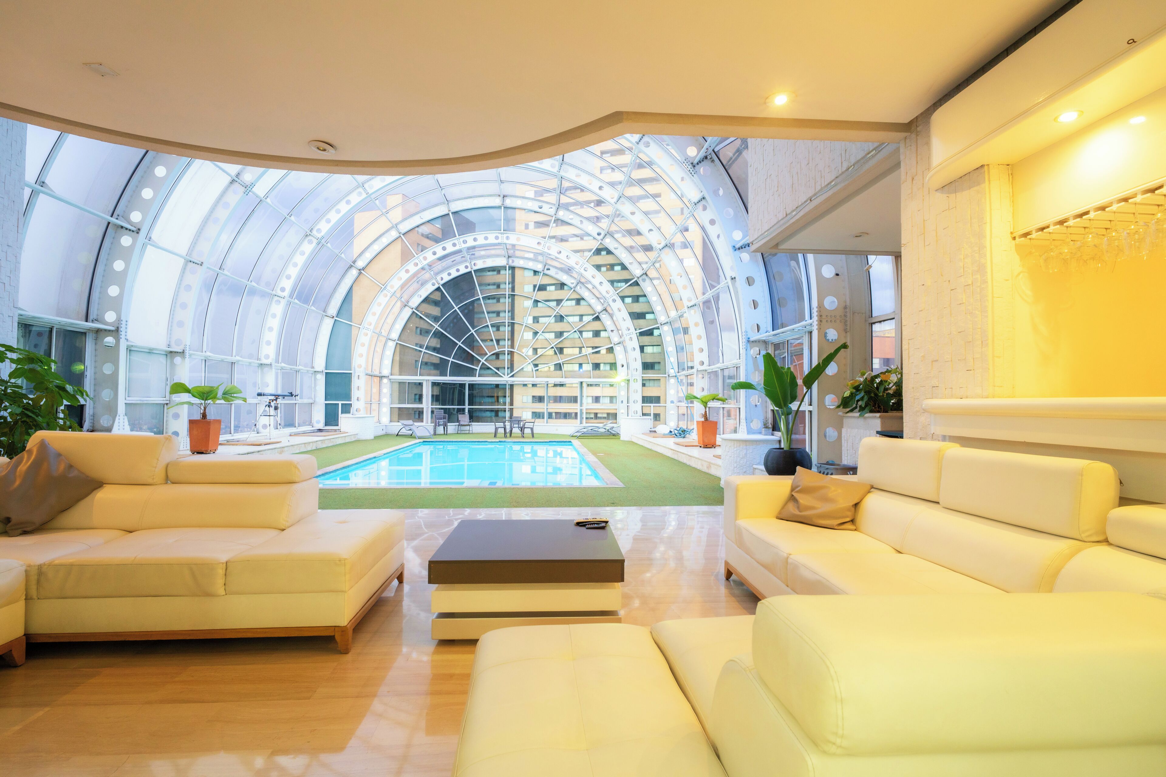 المنشأة من الداخل