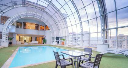 Stunning 9-BR PH with Spa, Concierge, Breakfast & WiFi in Medellín